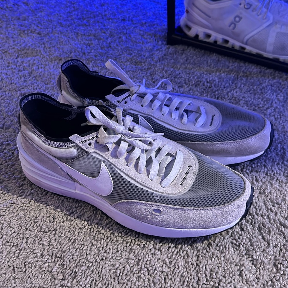 Nike men’s waffle running shoes